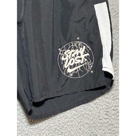 Nike Dri-FIT Stay Lost Running Shorts Black White Mens L Mesh Pockets Athletic - Picture 2 of 9